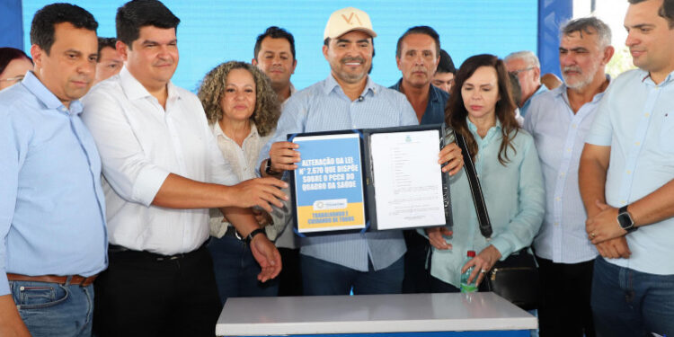 Em Gurupi, governador Wanderlei Barbosa articula ampliação do quadro de servidores da saúde e visita unidades hospitalares