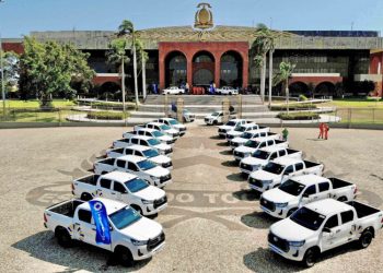 Governador entrega novos veículos para Sefaz e lança Loteria Estadual nesta terça-feira, 18