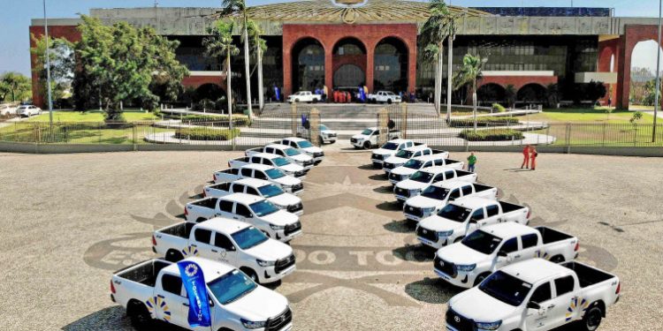 Governador entrega novos veículos para Sefaz e lança Loteria Estadual nesta terça-feira, 18