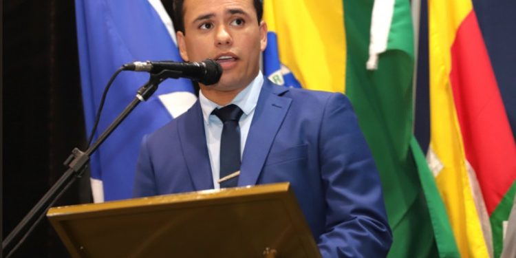 Vereador Lucas Campelo pede união para resolver problema de falta de peritos no INSS de Araguaína