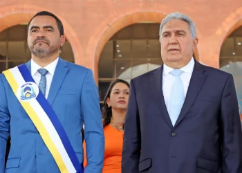 Racha escancarado: Wanderlei corta cartão corporativo de Laurez, barra oposição e desmonta especulações sobre candidatura ao Senado