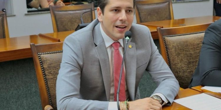 Deputado Olyntho Neto defende implantação de Câmpus da Unitins em Colinas