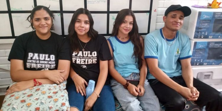 Parcela de R$ 1.000 do Pé-de-Meia começa a ser paga nesta terça-feira (25)