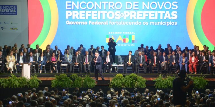 Prefeito Wagner cobra liberação de R$ 50 milhões ao Governo Federal para obras atrasadas em Araguaína