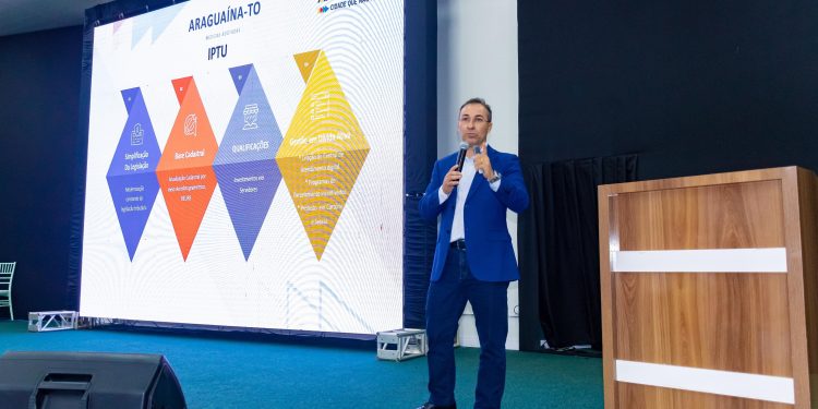 Wagner Rodrigues fala a prefeitos sobre otimização da arrecadação cobrando menos impostos