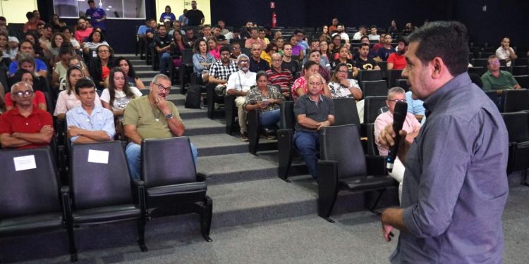 “Sempre fui de construir pontes para o diálogo”, diz Marcus Marcelo sobre PCCR