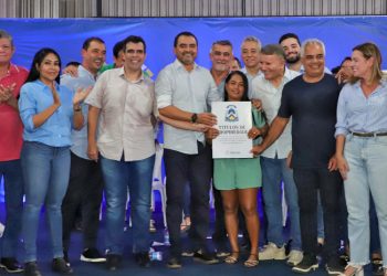 Governo entrega mais de mil títulos de propriedade a moradores do Jardim Taquari após duas décadas de espera