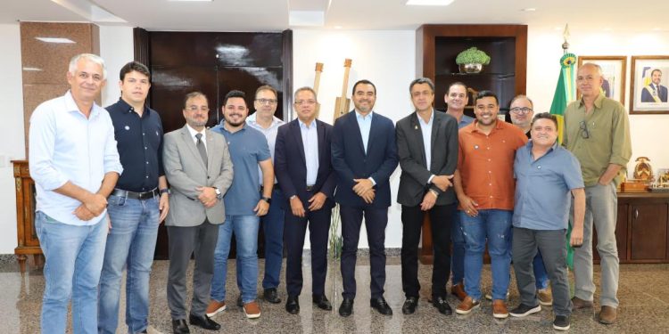 Deputado Luciano Oliveira articula apoio do governo para fortalecer setor leiteiro