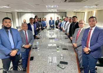 Ricardo Ayres e vereadores de Araguaína garantem mutirão de perícias do INSS e novos serviços para a cidade