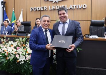 Léo da Saúde toma posse como vereador em Palmas