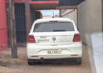 Deu ruim: Carro oficial da Câmara de Monte do Carmo é flagrado saindo de motel em Palmas