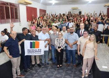 Escola do Legislativo leva cursos gratuitos para estudantes de Augustinópolis