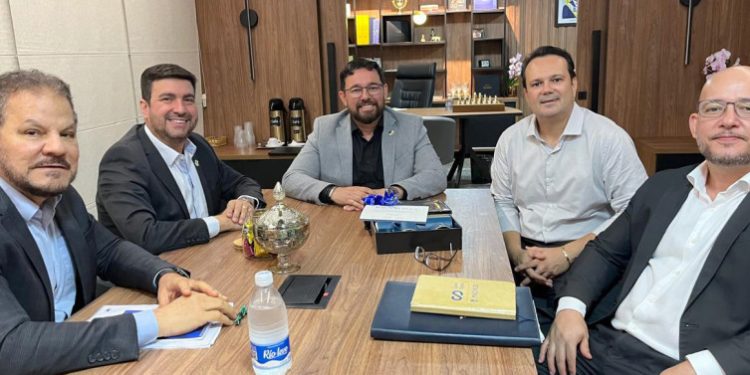 Governo do Tocantins renova contrato com rádios comunitárias para democratizar a informação nos municípios