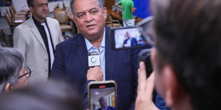 Em visita à Aleto, Eduardo Gomes defende união em prol do Tocantins