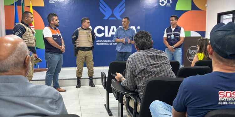 Técnicos da AGETO propõem parceria com município para regularizar estacionamento na Avenida Filadélfia