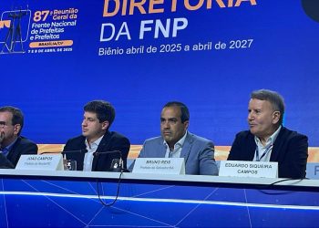 Prefeito de Palmas toma posse na Frente Nacional de Prefeitas e Prefeitos e destaca contribuição à causa animal