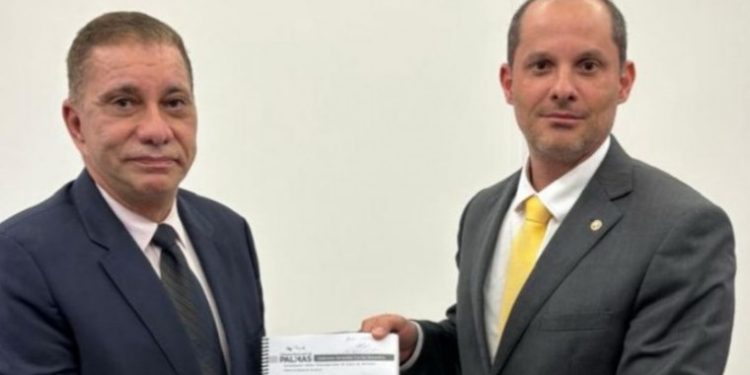 Amastha denuncia ao MPTO supostas fraudes no transporte durante a gestão de Cinthia Ribeiro