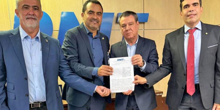 Amélio parabeniza acordo entre Governo e DNIT para recuperar rodovias danificadas no Bico