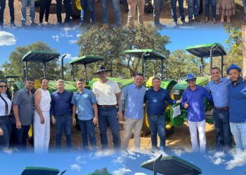 Com articulação de Vanda Monteiro municípios são contemplados com tratores; deputada agradece bancada federal