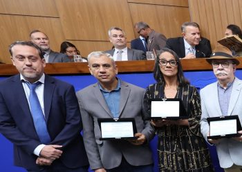 Sessão solene pelos 36 anos de Palmas tem homenagens do deputado Dr. Danilo a três personalidades