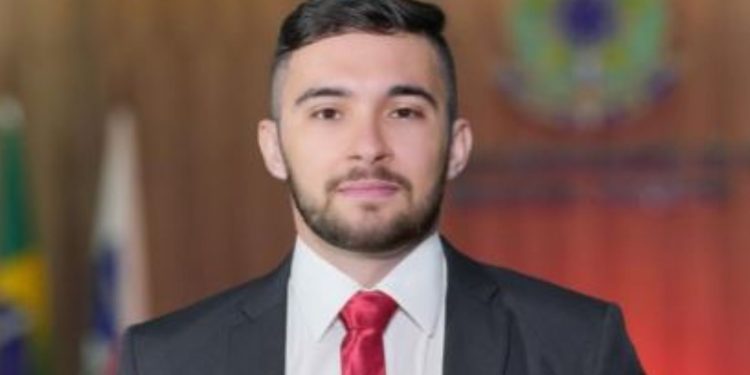 Nos bastidores de 2026, surge uma promessa com nome forte e ideias novas: Raul Cayres pode ser a grande surpresa da próxima eleição estadual