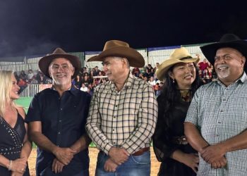 Amélio Cayres prestigia 34ª ExpoFormoso e visita prefeitos de Aliança e Brejinho de Nazaré