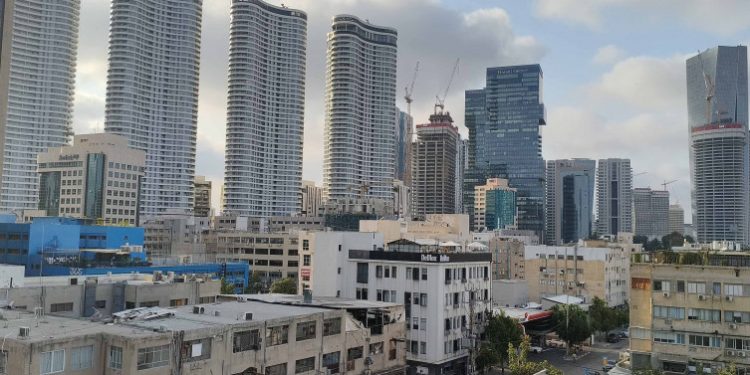 Integrante da comitiva do Governo do Tocantins em Israel registra mísseis no céu de Tel Aviv