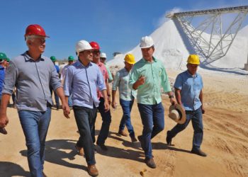 Em Nova Rosalândia, governador Wanderlei Barbosa lança projeto de distribuição de 35 mil toneladas de calcário para agricultores familiares