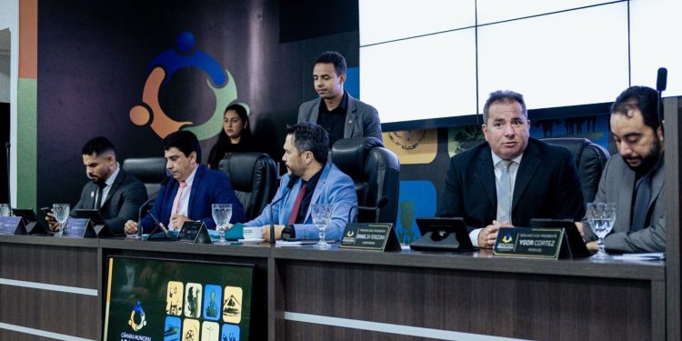 Câmara de Araguaína aprova seis projetos em sessão ordinária desta terça-feira
