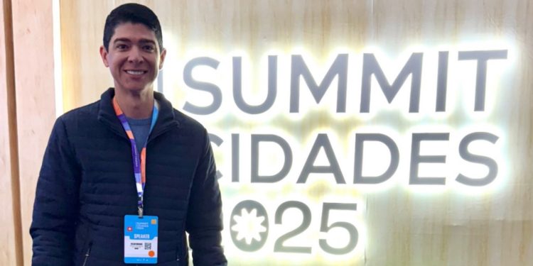 Paraíso do Tocantins ganha protagonismo nacional com palestra do prefeito Celso Morais no Summit Cidades 2025