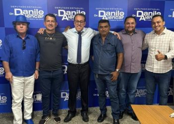 Deputado Dr. Danilo retorna às atividades e recebe prefeito de Colinas para tratar demandas locais