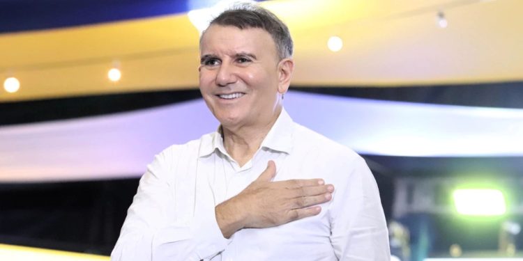 Reação em massa à prisão mostra a força de Eduardo Siqueira Campos na política tocantinense; autoridades consideram a medida extrema