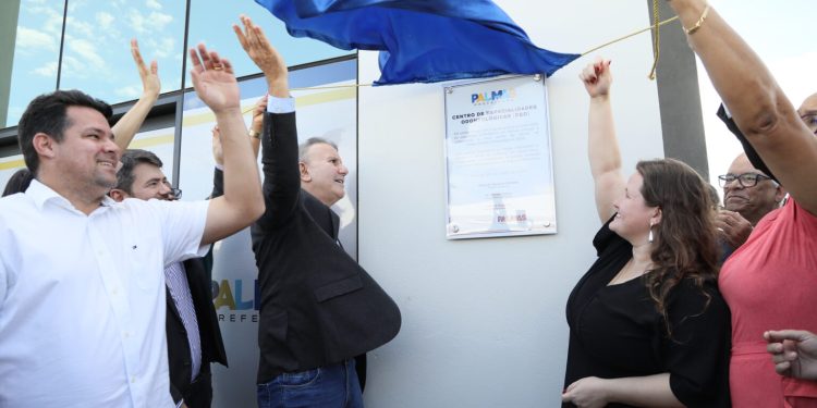 Prefeito Eduardo Siqueira Campos entrega nova sede do Centro de Especialidades Odontológicas com capacidade de atendimento ampliada