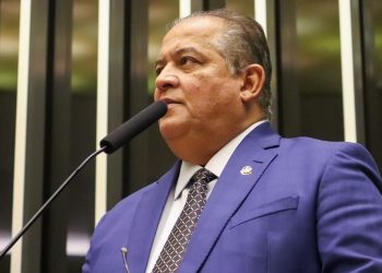 Aprovado relatório de Eduardo Gomes que destrava uso de emendas para a saúde e fortalece os municípios