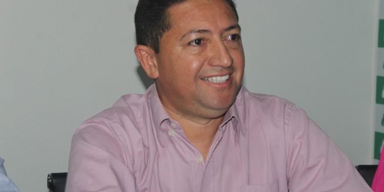 Prefeito Kedson Alves garante R$ 750 mil em emendas para a saúde de Ponte Alta do Tocantins destinadas por Eduardo Gomes e Vicentinho Júnior