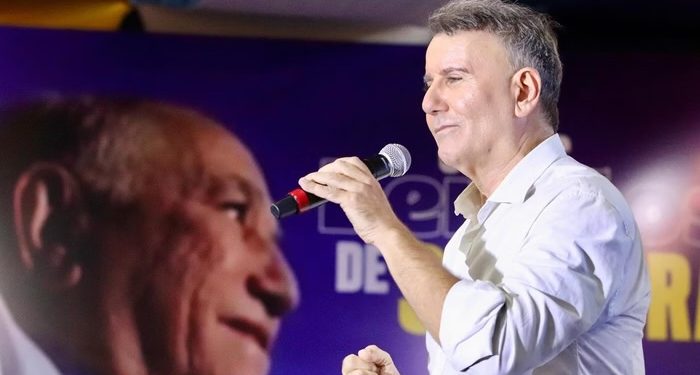 Prefeito de Palmas, Eduardo Siqueira Campos, é alvo de mandado de prisão em operação da PF sobre vazamentos de informações no STJ