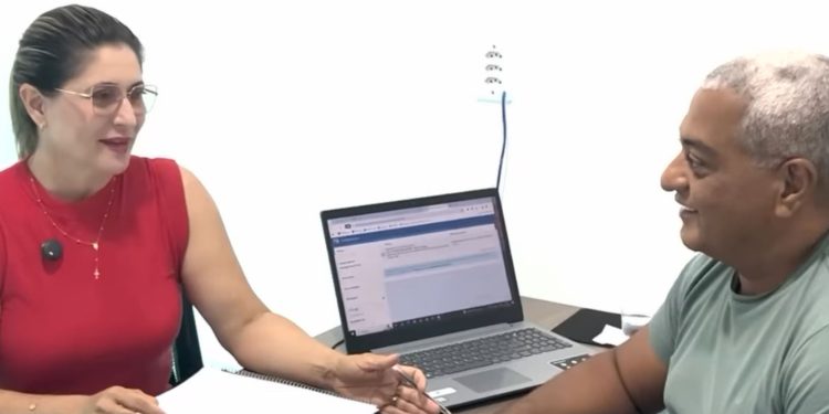 Prefeita Keia Caponi vai à Câmara e entrega Projetos de Lei que valorizam servidores e modernizam gestão de Itaporã