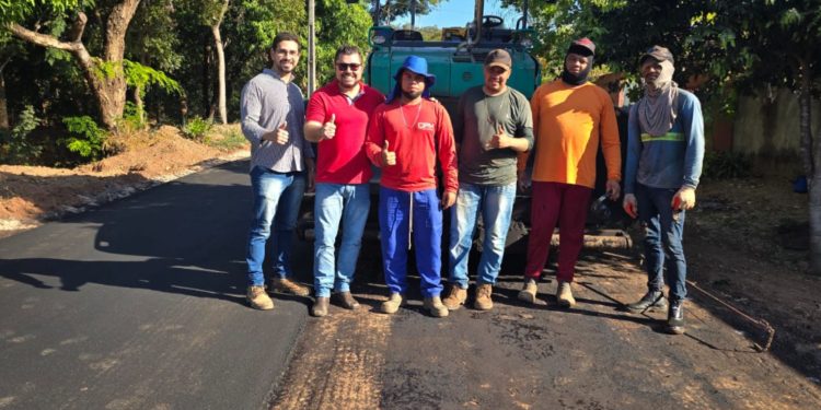 Mateus Coelho acelera obras e entrega asfalto de qualidade em Novo Acordo