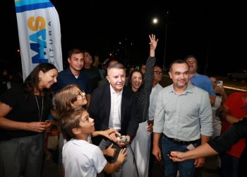 Prefeito Eduardo Siqueira Campos entrega nova iluminação em tecnologia LED na Avenida JK