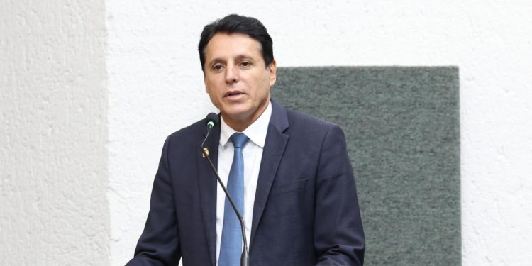 Deputado Nilton Franco constrói mandato ouvindo o povo e acompanhando de perto