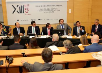 Governador Wanderlei Barbosa destaca protagonismo ambiental do Tocantins durante painel do Fórum de Lisboa, em Portugal