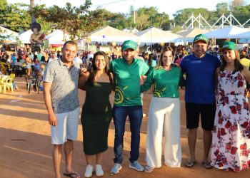 Claudia Lelis reforça apoio à temporada de praias durante visitas a Formoso, Ponte Alta e Ipueiras