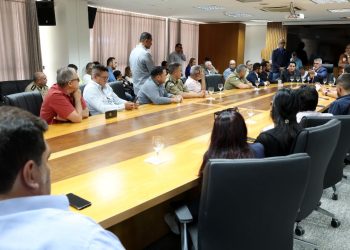 Amélio Cayres recebe sindicalistas e discute PEC do Teto