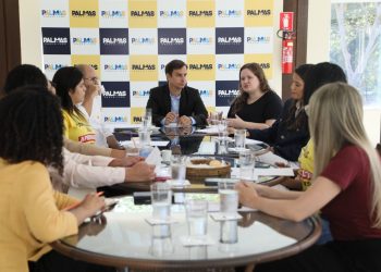 Palmas: Prefeito Carlos Velozo recebe aprovados de concursos da Saúde e Educação e reforça compromisso com nomeações dentro da legalidade