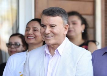 Eduardo Siqueira reassume a Prefeitura de Palmas após decisão do ministro Zanin e é recebido com manifestações de apoio nas redes sociais