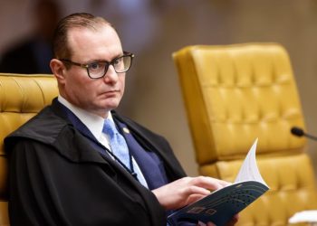 Após liberdade de Eduardo Siqueira Campos, Zanin revoga prisão de advogado e policial investigados na Operação Sisamnes