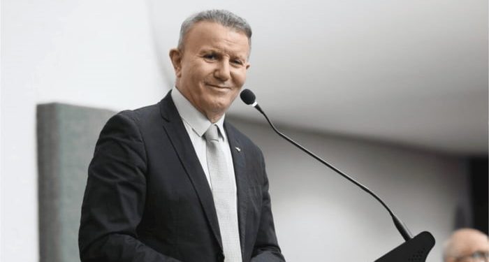 Ministro Zanin concede prisão domiciliar a Eduardo Siqueira Campos