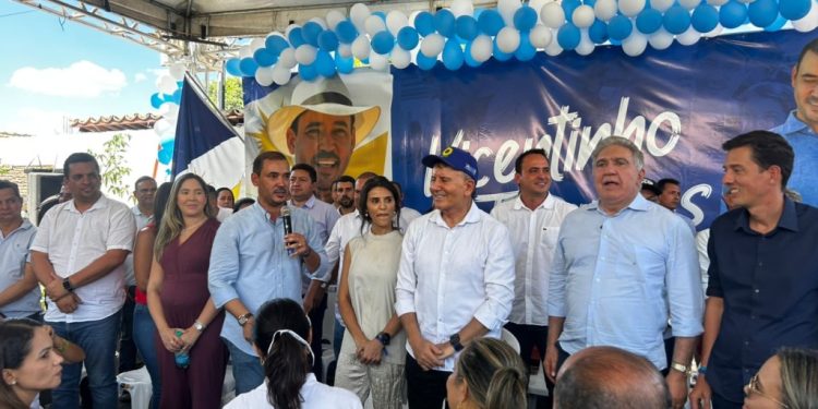 Vicentinho Júnior lança pré-candidatura ao Senado com discurso esperançoso e forte apoio político