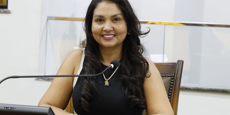 Deputada Vanda Monteiro propõe auxílio social e política pública para recomeço de vida de mulheres vítimas de violência