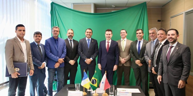 Amélio Cayres cumpre agenda com ministros das Cidades, dos Transportes, da Agricultura e da Saúde